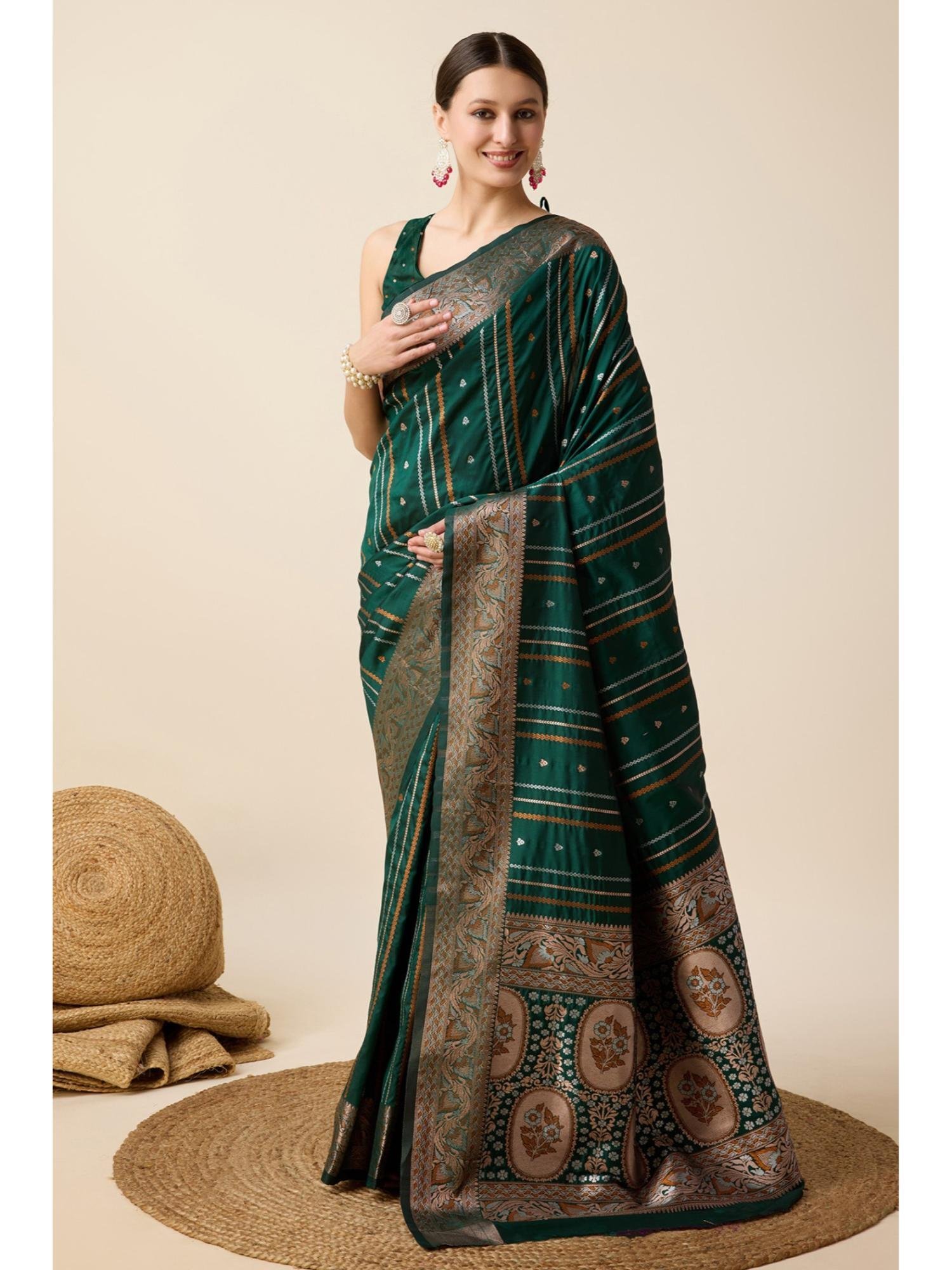 58a38cdMslfbzapexa1001_1.jpg Women Green Banarasi Woven Saree with Unstitched Blouse - Image 1